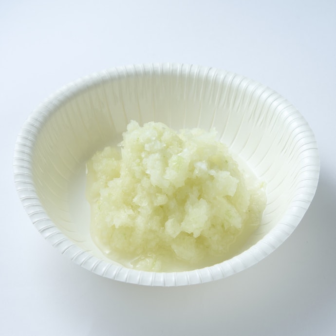 玉ねぎ・鶏むね肉ともに細かく刻めた。簡単にみじん切りを作れる