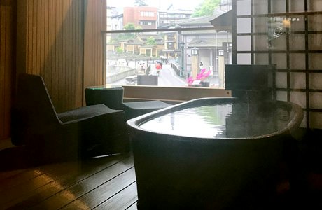 家族やカップルで入浴できる?浴槽や脱衣所の大きさも大切