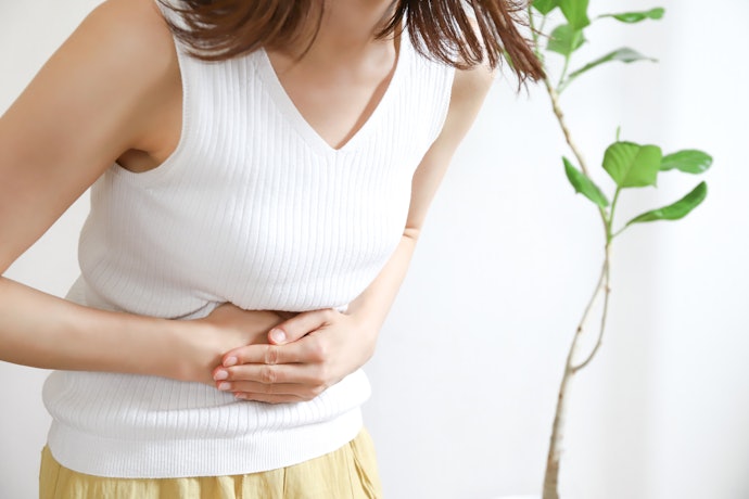 胃痛を伴う胃もたれには、胃粘膜保護系の胃薬がおすすめ