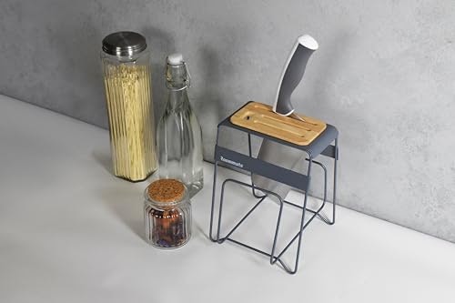 温かみのあるキッチンには木製・竹製を。異素材と組み合わせたものもおしゃれ
