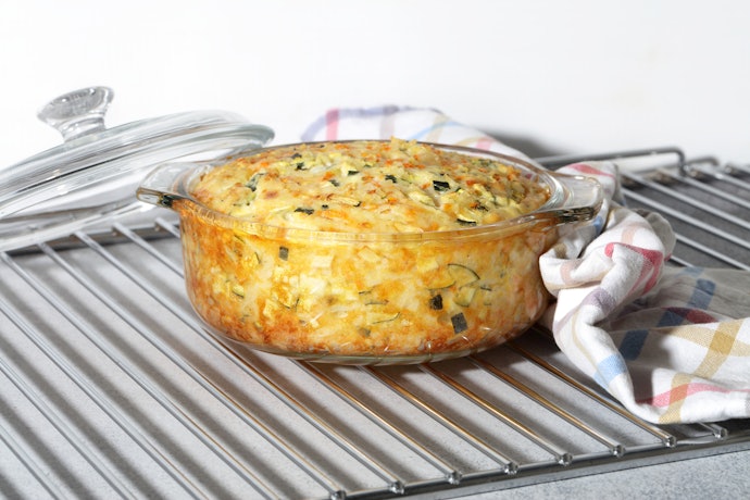 グラタンなどの焼き物を作るなら、オーブン対応のガラス鍋に注目