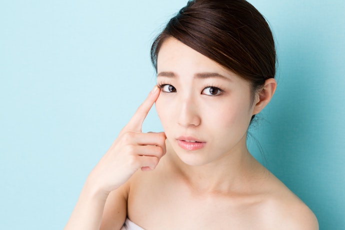 サイズの大きすぎる黒のカラコンは怖い印象になりがちなので注意