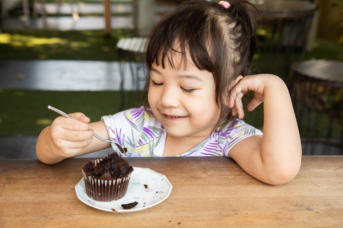 子どもに食べせるなら、洋酒が入っていないか確認