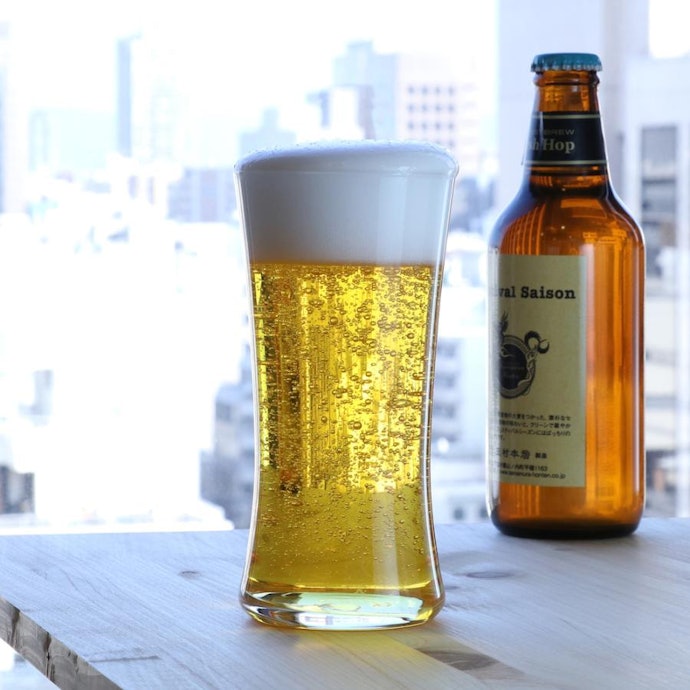 のどごしを楽しみたいならまっすぐな形状がマッチ。日本の人気ビールに合う