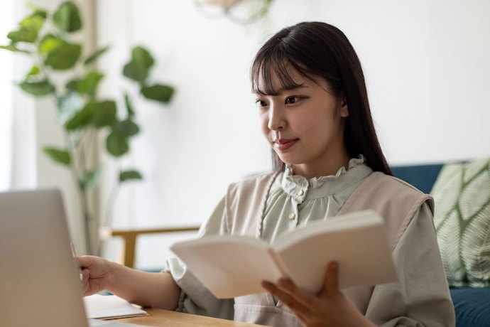 基礎からしっかり学ぶなら問題演習形式や問題集つきのテキストがおすすめ
