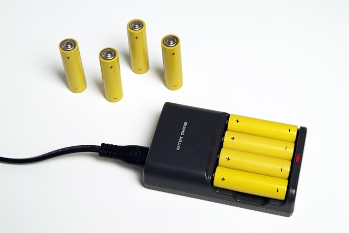 はじめて購入するなら、充電器とセットになったものが便利