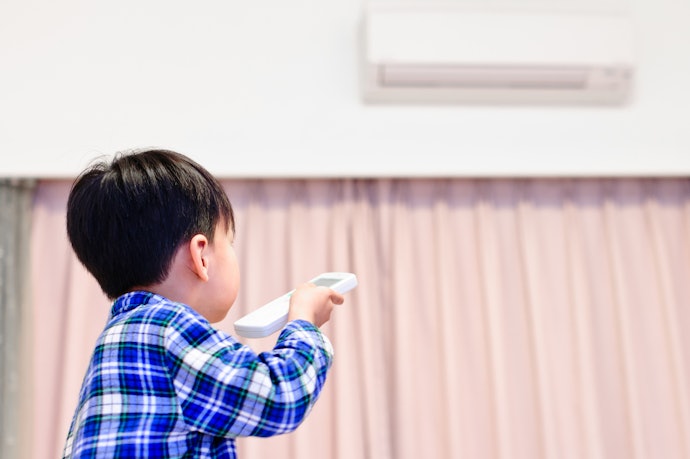外気温に左右されずぐっすり眠るなら「遮熱カーテン」
