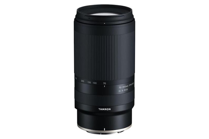 TAMRON:持ち運びやすいレンズを求める人におすすめ