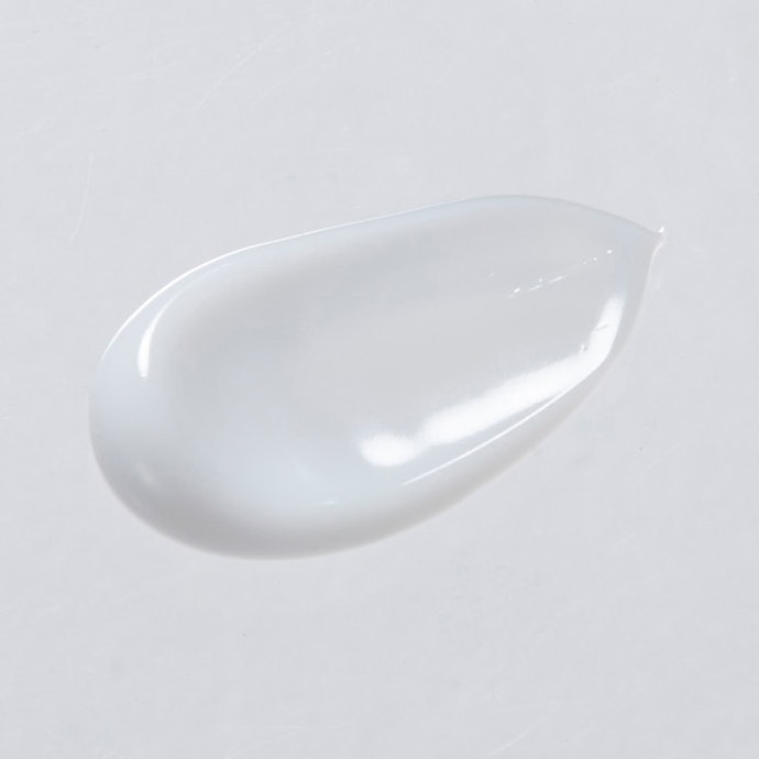 気になるニオイや汗をケアできる!白くなりにくく塗りやすい