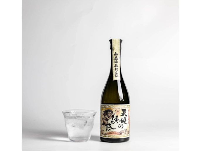 ストレートやロックで飲むなら、香りや味わいが豊かなものを選択