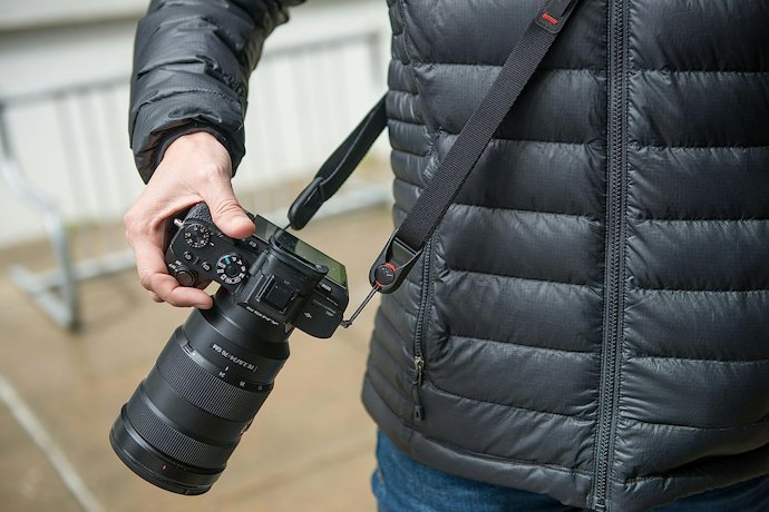被写体の動きに合わせて素早く撮影したいなら、速写ストラップが狙い目