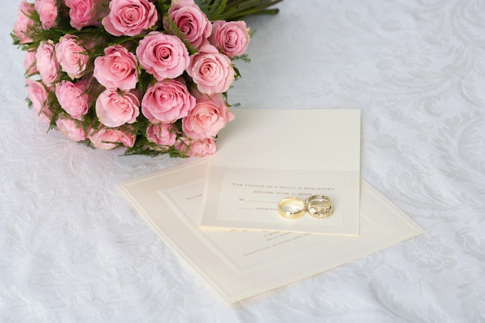 結婚祝いなら記念にもなる蔵書タイプ