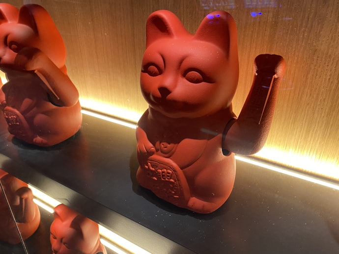 健康運アップには「赤」の招き猫を