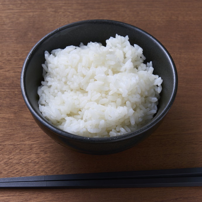 炊いたごはんは粒立ちがよく、甘い香りが広がる