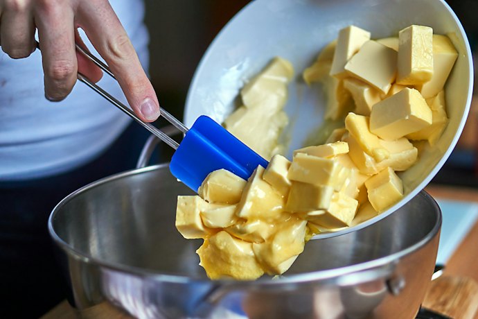 料理やお菓子作りに使うなら、無塩バター