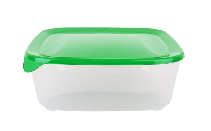 プラスチック:デザインのバリエーションが豊富。安価で取り扱いがしやすい
