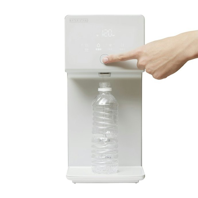 使いやすい高さに設置できる。温度・抽出量の指定も可