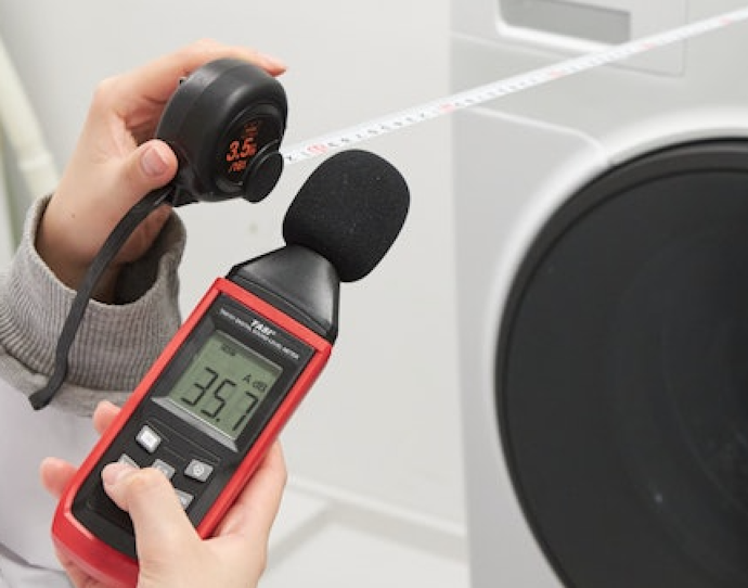 使用時の振動は気になりにくい。脱水時の音の大きさが惜しい