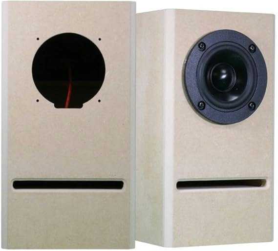 コンパクトでも豊かな低音を聴きたいなら、バスレフ型がベター