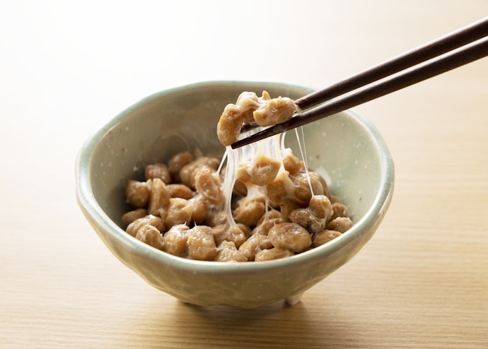 納豆本来のおいしさを楽しむなら、普通の糸引き納豆がおすすめ