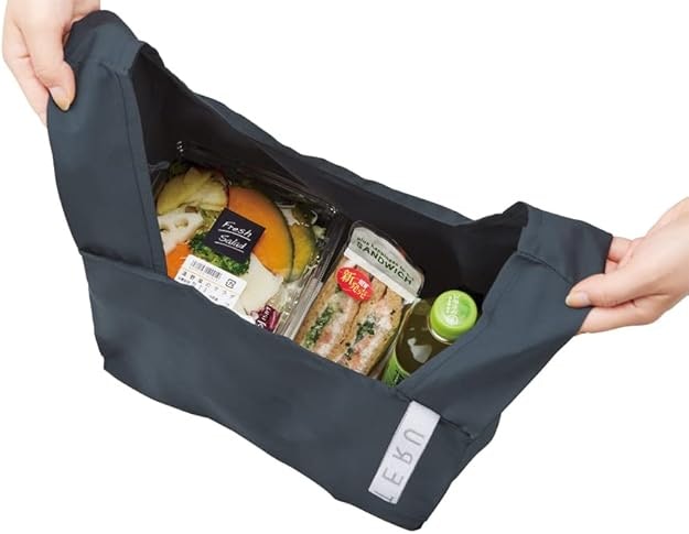 コンビニで少し買うだけならSサイズ。1人分の買い物にぴったり