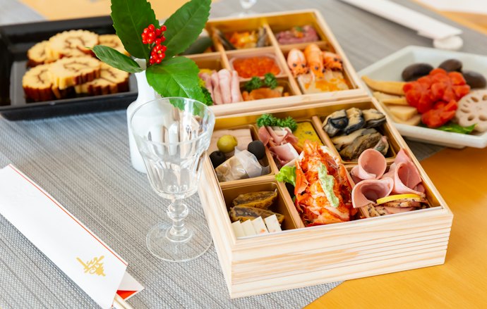 おしゃれに祝いたいなら、スタイリッシュな洋風おせちをセレクト