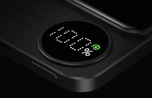 トップクラスの使いやすさ。ワイヤレス充電だけでなく、マグネット式のMagsafeにも対応