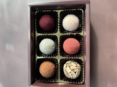 日本茶に合うチョコレートをお探しなら、「世田谷トリュフ」