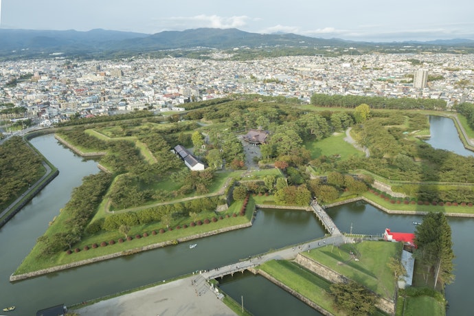 賑やかな繁華街を楽しみたいなら五稜郭エリア