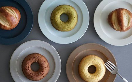 おかず用の食器には大皿・小皿を