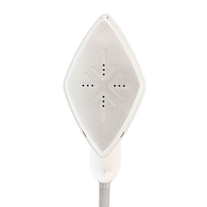 角度を気にせずあてやすい。ダイヤ型のかけ面には使いづらさを感じたモニターも
