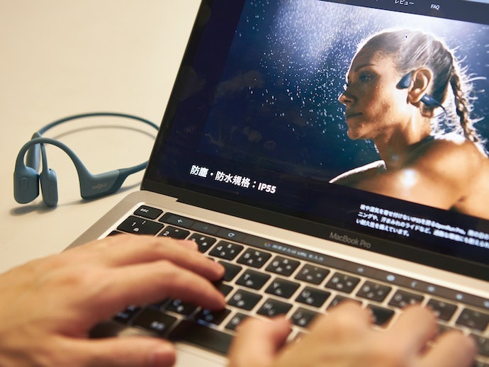 防水性能はIP55。雨や汗による故障リスクを軽減できる