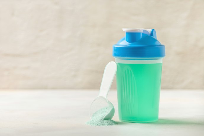 コスパと筋トレ中の水分補給を重視するなら粉末タイプ