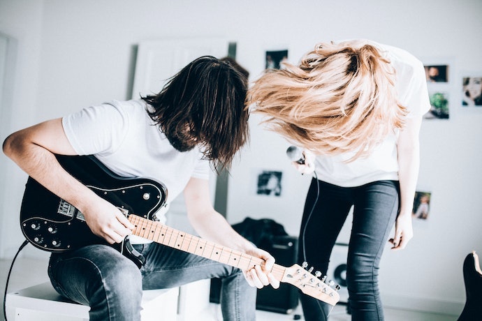 ライブ・宅録用にはプログラムや編集ができる多機能モデルがおすすめ