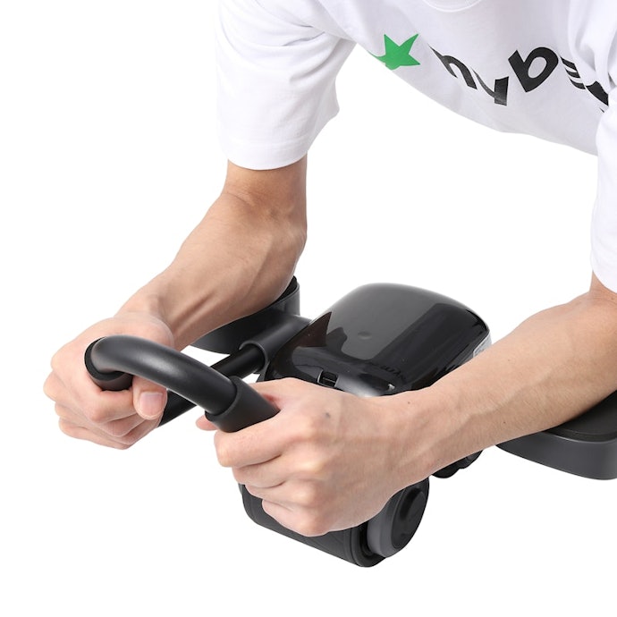 初心者におすすめの腹筋ローラー。アシスト機能付きで運動が苦手でもトレーニングしやすい