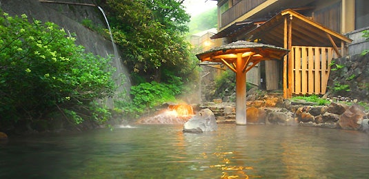 カップルや夫婦でゆったり時間を過ごしたいなら、温泉旅館をチョイス