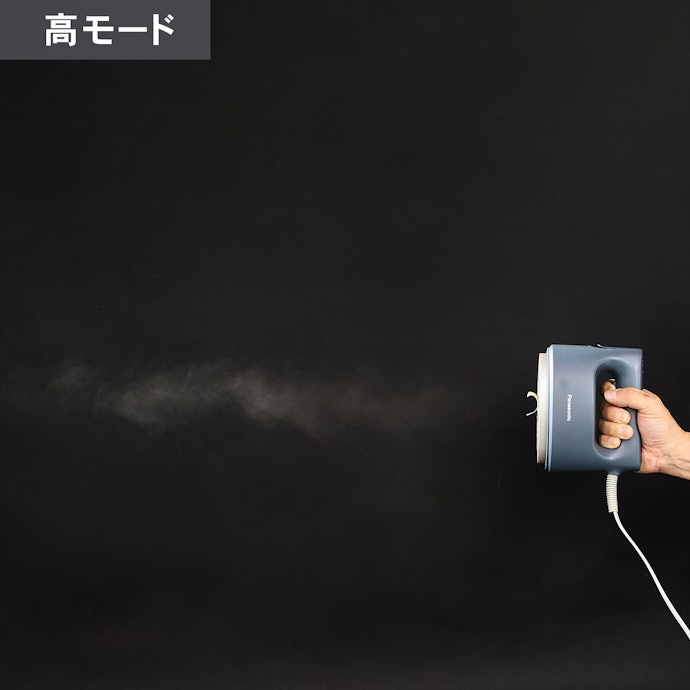 670gの軽量ボディで長時間かけても疲れにくい