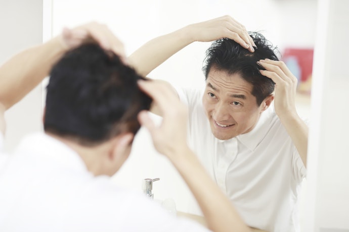 髪の成長を促すならケラチン加水分解物や亜鉛をチェック