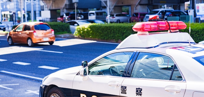 緊急車両の接近を知りたいなら、カーロケーターシステム無線対応を選択