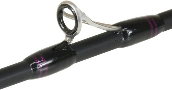 ラインの滑りやすさにこだわるなら、ステンレス製のガイドをセレクト