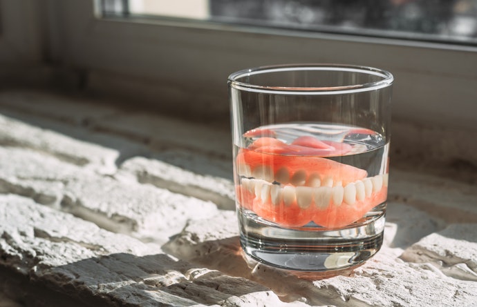 細菌や食べカス対策なら、タンパク質汚れを分解する酵素にも注目しよう
