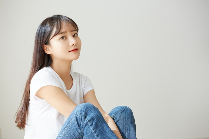 裸眼のように見せるなら、着色直径小さめ・フチなし・ダークカラー