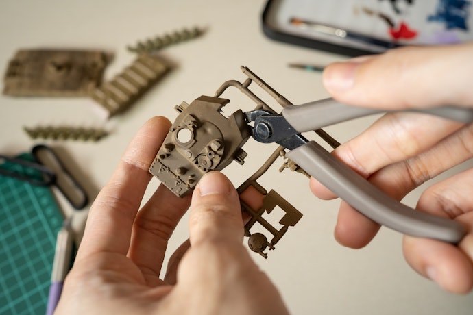 プラモデルなどの細かい作業には、ホビー向けの工具セットがマッチ
