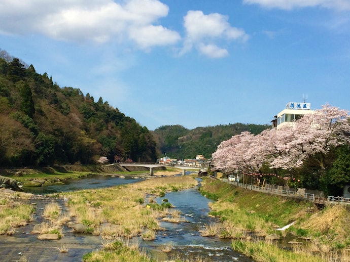 三朝温泉付近:温泉だけでなく温泉街も満喫したい人におすすめ
