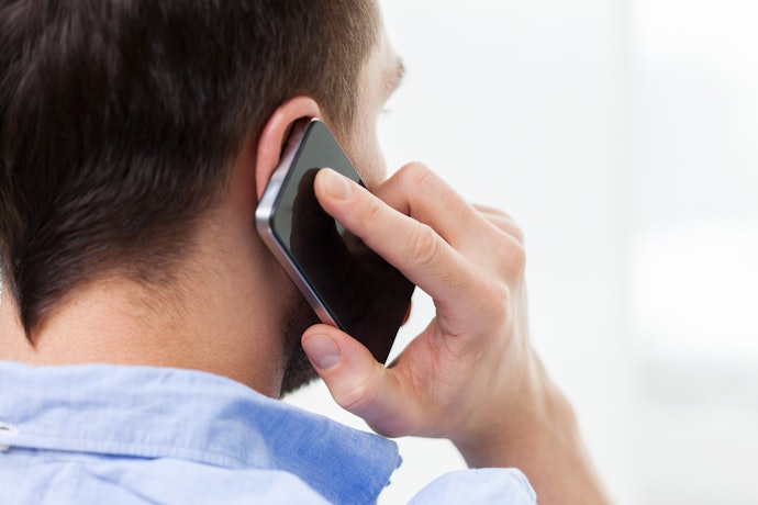 スマホの向こうに実在するリアルを味わうなら「音声通話タイプ」