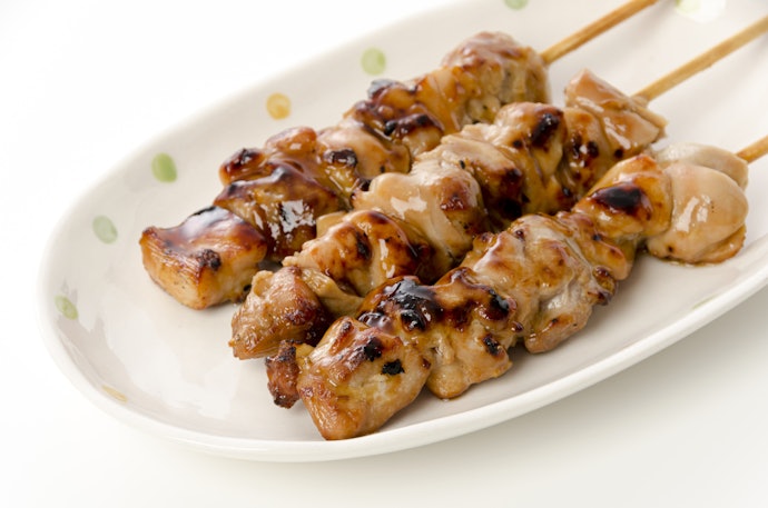 もも・ぼんじり・せせり:食べ応えを求める人に。肉汁たっぷりでジューシー