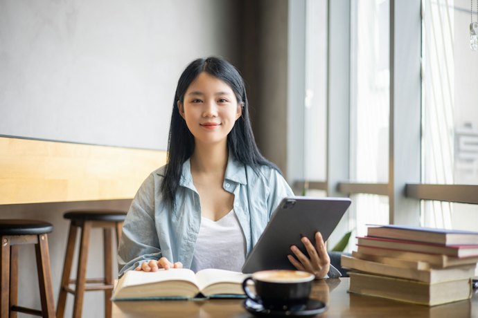 学生用には軽量なノートパソコンやタブレットがおすすめ