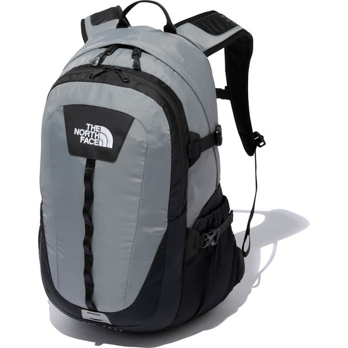 登山の頻度が少ない人は、普段使いできるモデルにも注目