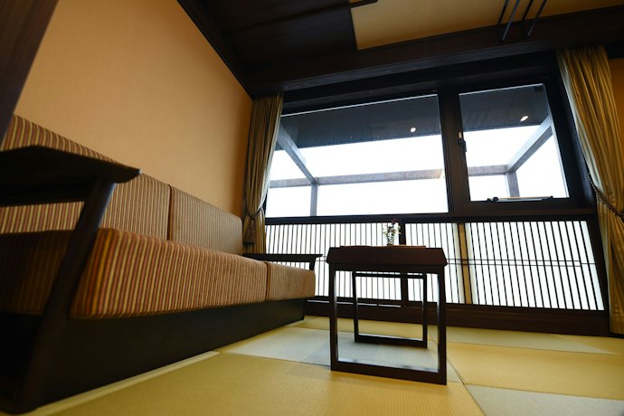 より丁寧な接客を受けたいなら、旅館にも注目して