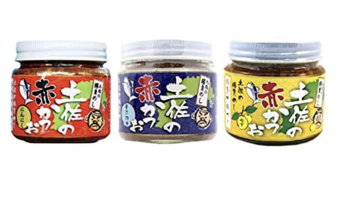 食卓で楽しめるものを贈りたいなら、ご当地グルメや調味料に注目